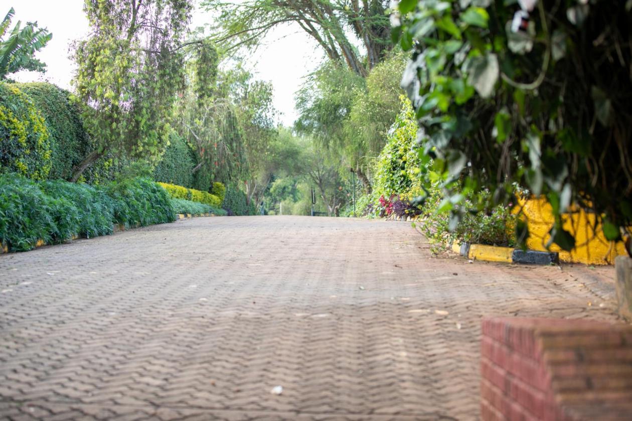 Gatimene Gardens Hotel Meru Exteriér fotografie